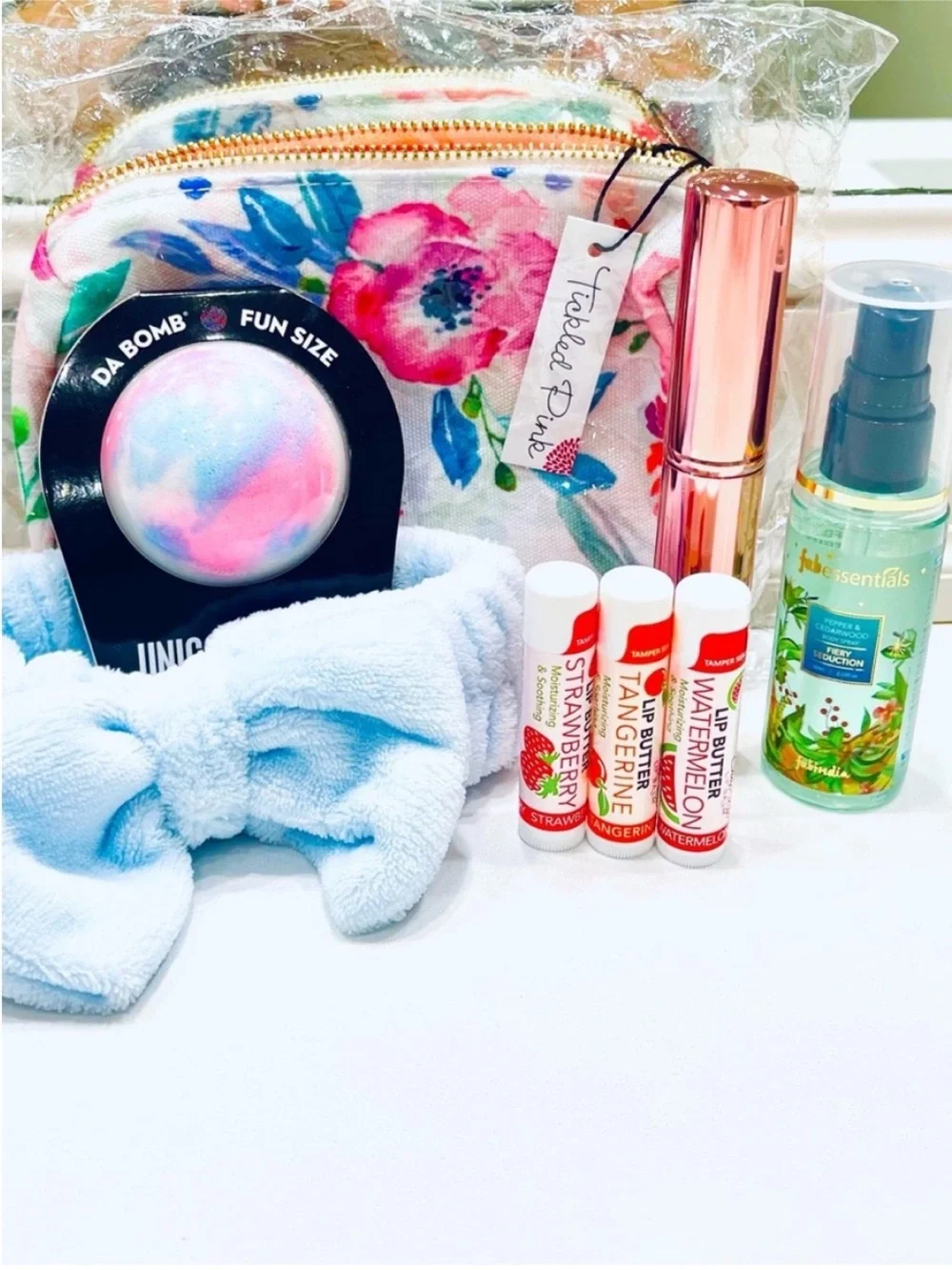 NEW! 8pc Girls Spa Bundle w/lip balms, bath bomb, makeup brushes NWT